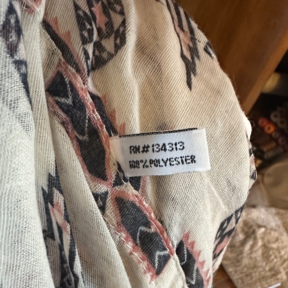 Patterned Cream Scarf - Picture 2 of 5